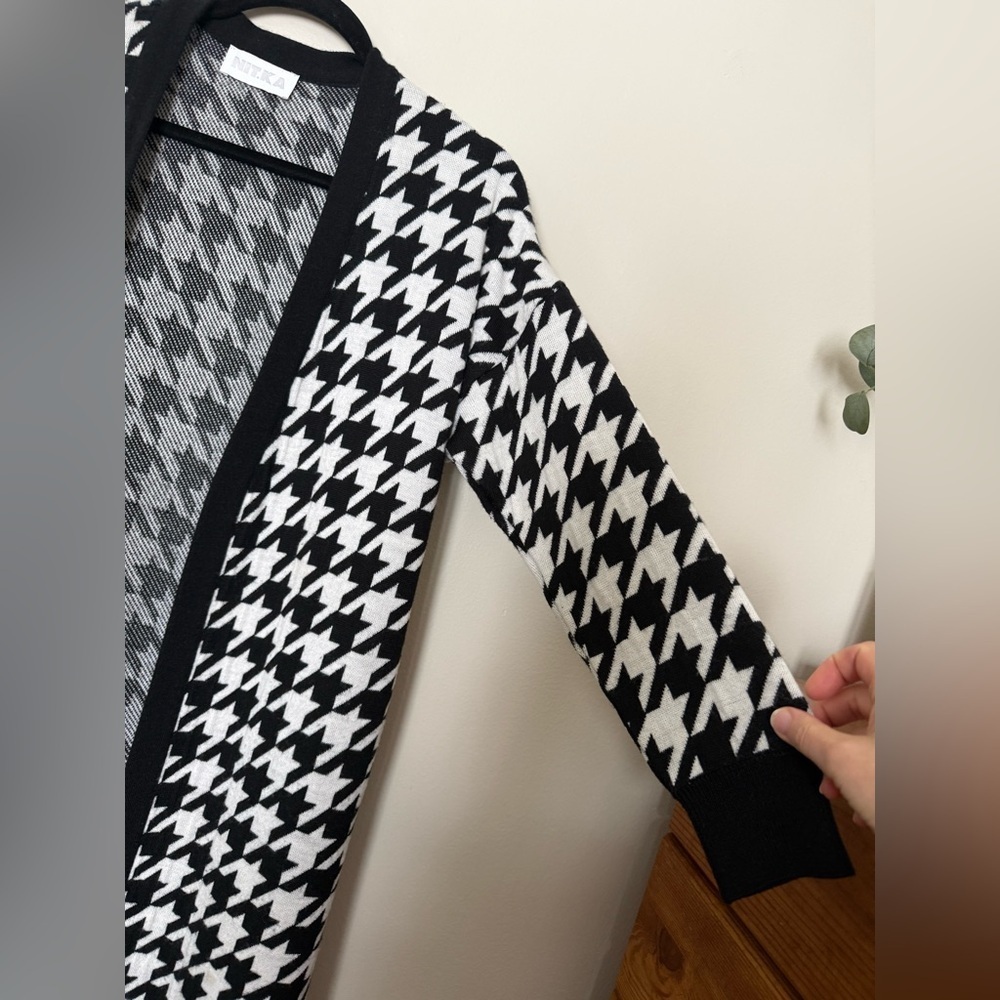 Black and White Houndstooth open front longline wool cardigan - Picture 5 of 15